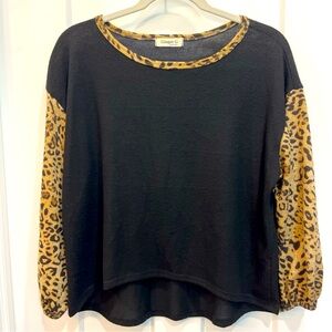 Ginger‎ G Women’s Size Small Black Leopard Print Sweater Bubble Sleeve High Low
